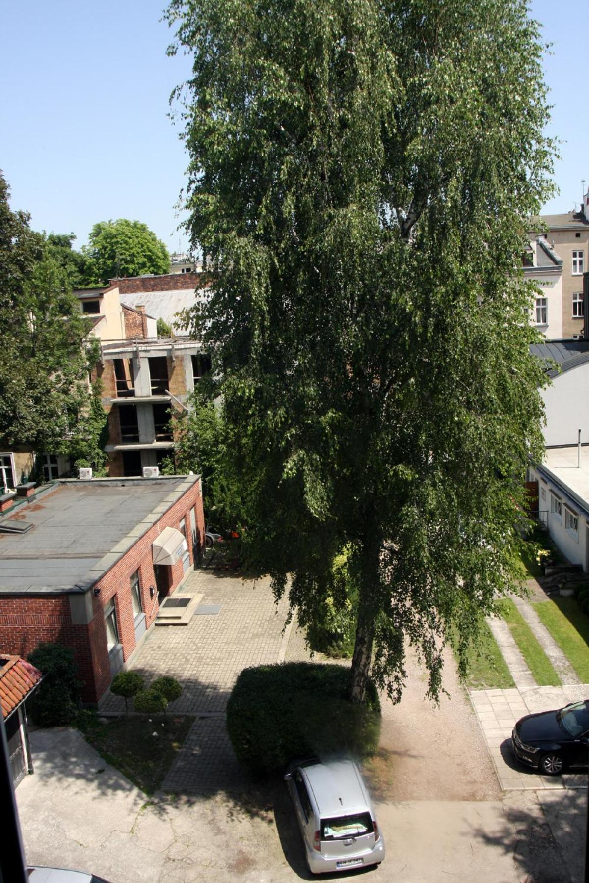 Smallest Spot In Town, Center Apartment